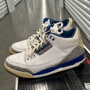 2011 Nike Jordan True Blue 3s